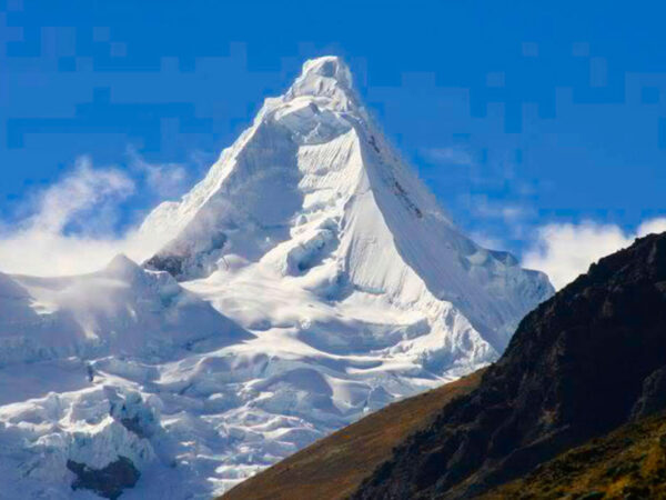 Alpamayo Climb – 6 Days