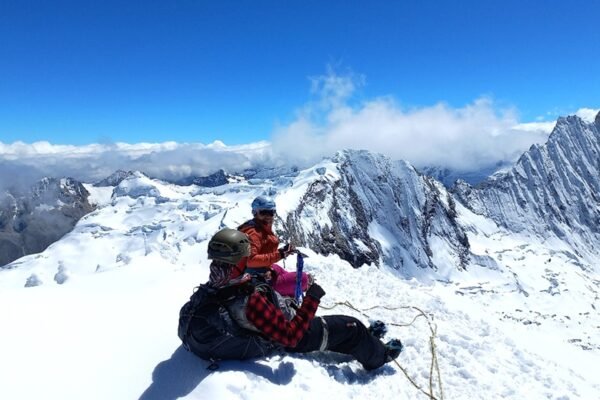 Nevado Vallunaraju Climb